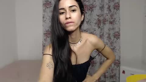 Snapshot of alatinmermaid chatting on 01/26/25, 01:52 alatinmermaid online show from 01/26/25, 01:52