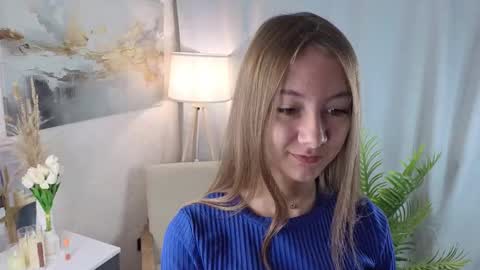 Snapshot of alaynaschoville chatting on 09/28/25, 03:23 Lola online show from 09/28/25, 03:23