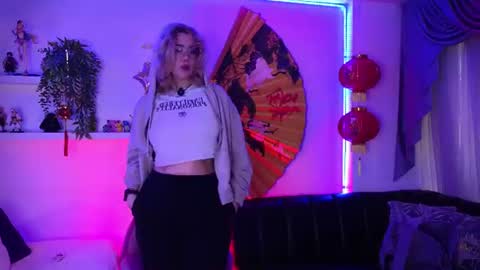 albaandthayron online show from 07/28/26, 12:01