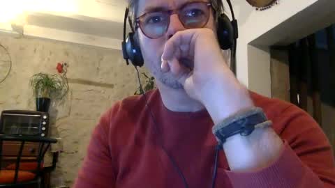 Snapshot of albandant chatting on 12/04/24, 01:31 albandant online show from 12/04/24, 01:31