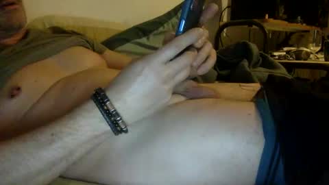 Snapshot of albandant chatting on 01/25/25, 04:35 albandant online show from 01/25/25, 04:35