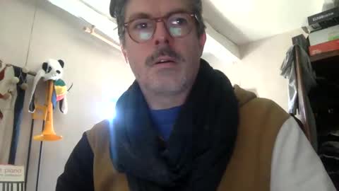 Snapshot of albandant chatting on 02/19/25, 02:01 albandant online show from 02/19/25, 02:01