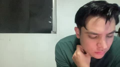 Snapshot of alber753713 chatting on 08/04/26, 07:33 alber753713 online show from 08/04/26, 07:33