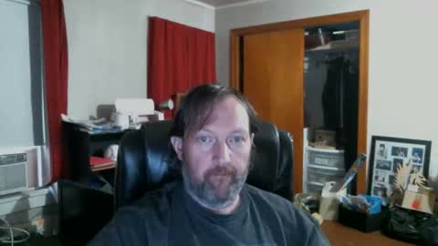 Snapshot of alberik2316 chatting on 10/03/25, 04:26 Alberik online show from 10/03/25, 04:26