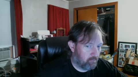 Snapshot of alberik2316 chatting on 10/12/25, 03:22 Alberik online show from 10/12/25, 03:22