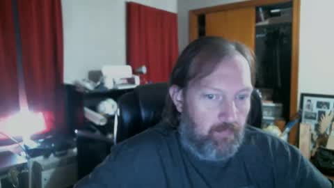 Snapshot of alberik2316 chatting on 11/01/25, 03:14 Alberik online show from 11/01/25, 03:14