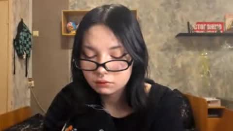 Snapshot of alberthamazierski chatting on 12/20/25, 02:24 Im Katrina online show from 12/20/25, 02:24