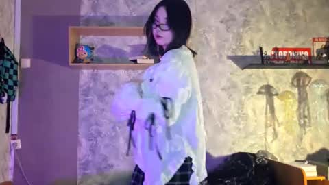 Snapshot of alberthamazierski chatting on 12/21/25, 12:56 Im Katrina online show from 12/21/25, 12:56