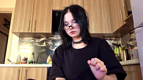 Snapshot of alberthamazierski chatting on 01/16/26, 06:28 Im Katrina online show from 01/16/26, 06:28