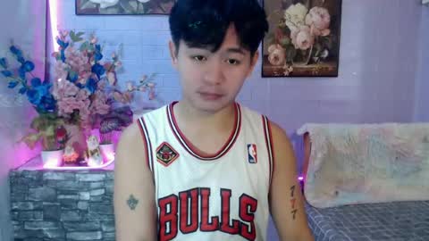 Snapshot of albertx_destroyer69 chatting on 06/11/26, 02:44 Albert online show from 06/11/26, 02:44