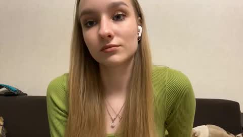 Lina   online show from 02/23/26, 07:33