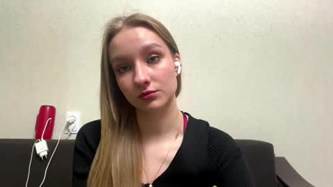 Lina   online show from 03/26/26, 05:40