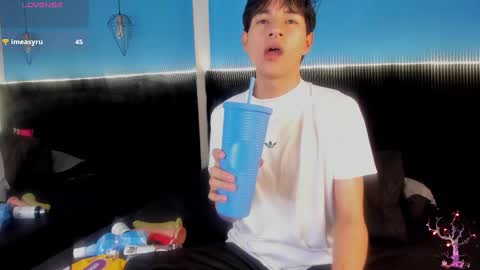 Snapshot of ale_aurarashi chatting on 09/09/25, 10:15 ale_aurarashi online show from 09/09/25, 10:15