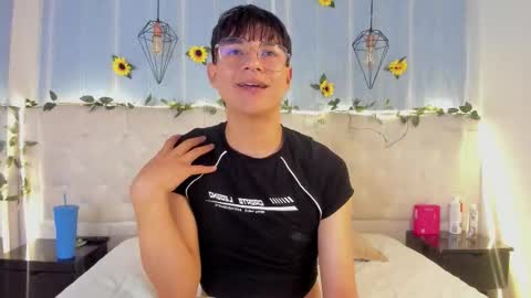 Snapshot of ale_aurarashi chatting on 10/14/25, 07:31 ale_aurarashi online show from 10/14/25, 07:31