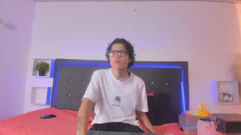 ale_cruzz online show from 03/17/26, 02:53