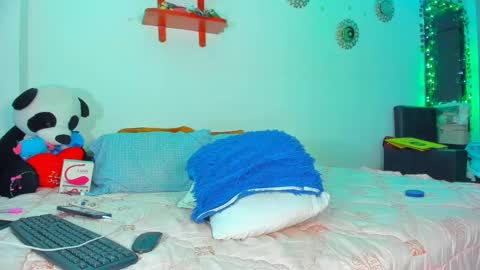 NIKO online show from 02/05/25, 02:40