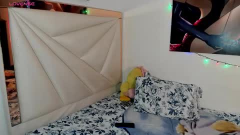 ale_noah_xxx online show from 02/23/26, 06:49