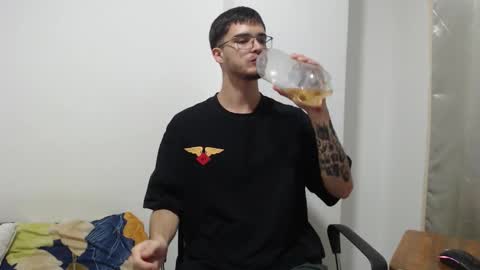 aleex_miller online show from 10/05/25, 09:40