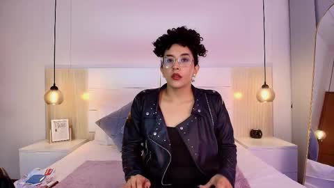 Snapshot of alehia_cute chatting on 10/13/25, 11:16 Alehia Cute online show from 10/13/25, 11:16