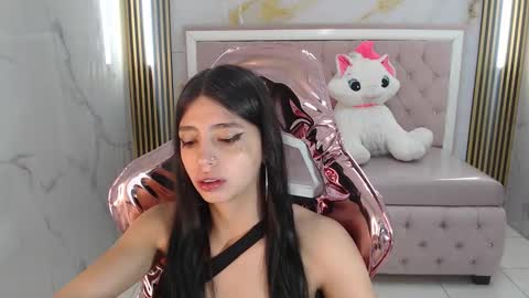 Ale online show from 11/08/25, 01:11