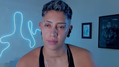 Alejandra online show from 12/05/25, 03:48