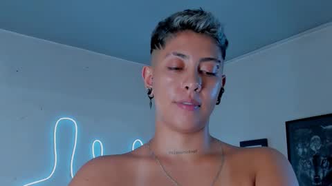 Alejandra online show from 12/19/25, 10:33