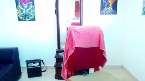 aleja online show from 10/29/25, 06:53