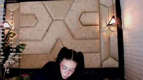 aleja__slav3 online show from 06/04/26, 10:05