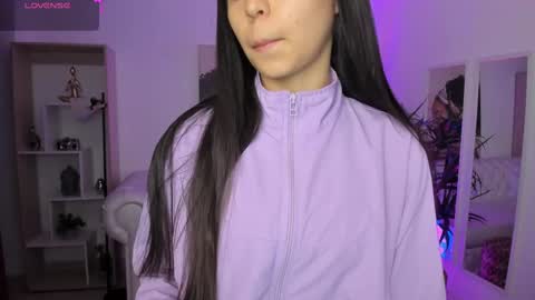 Alejandra online show from 03/10/25, 11:21