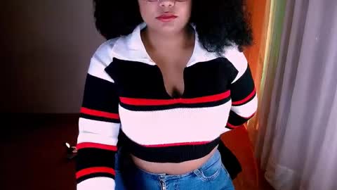 Snapshot of alejandra_conde chatting on 01/15/25, 01:02 Alejandra online show from 01/15/25, 01:02