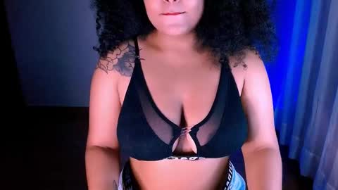 Snapshot of alejandra_conde chatting on 02/06/25, 11:15 Alejandra online show from 02/06/25, 11:15