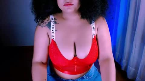 Snapshot of alejandra_conde chatting on 02/11/25, 02:57 Alejandra online show from 02/11/25, 02:57