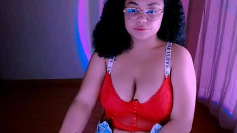 Snapshot of alejandra_conde chatting on 11/26/25, 12:00 Alejandra online show from 11/26/25, 12:00