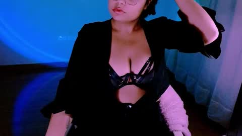 Snapshot of alejandra_conde chatting on 11/28/25, 01:41 Alejandra online show from 11/28/25, 01:41