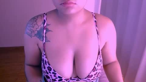 Snapshot of alejandra_conde chatting on 12/01/25, 05:18 Alejandra online show from 12/01/25, 05:18