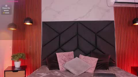 Aleja  online show from 11/14/25, 09:24