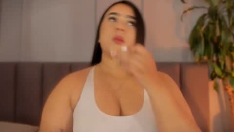 Alejandra online show from 06/23/26, 08:07