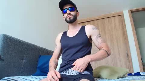 Alejandro Hernndez online show from 02/16/25, 04:42