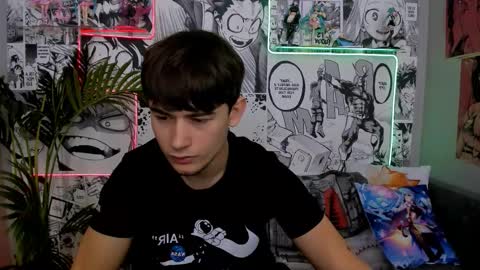 Snapshot of alejandro_ellias chatting on 11/14/25, 10:58 Alejandro online show from 11/14/25, 10:58