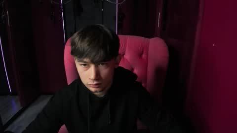 Snapshot of alejandro_ellias chatting on 11/17/25, 03:18 Alejandro online show from 11/17/25, 03:18