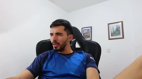 Snapshot of alejandroo_7 chatting on 12/26/24, 06:54 alejandroo_7 online show from 12/26/24, 06:54