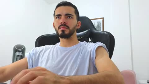 Snapshot of alejandroo_7 chatting on 12/30/24, 10:34 alejandroo_7 online show from 12/30/24, 10:34