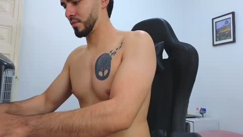 Snapshot of alejandroo_7 chatting on 01/22/25, 06:52 alejandroo_7 online show from 01/22/25, 06:52