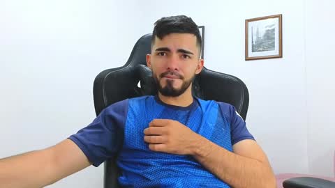 Snapshot of alejandroo_7 chatting on 01/24/25, 12:42 alejandroo_7 online show from 01/24/25, 12:42