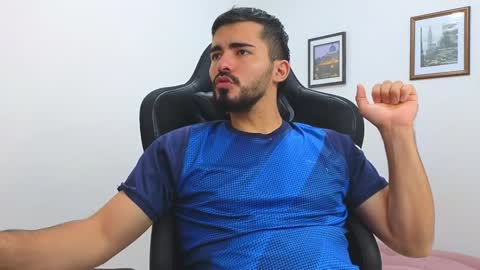 Snapshot of alejandroo_7 chatting on 02/08/25, 09:04 alejandroo_7 online show from 02/08/25, 09:04