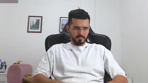 Snapshot of alejandroo_7 chatting on 09/27/25, 08:47 alejandroo_7 online show from 09/27/25, 08:47