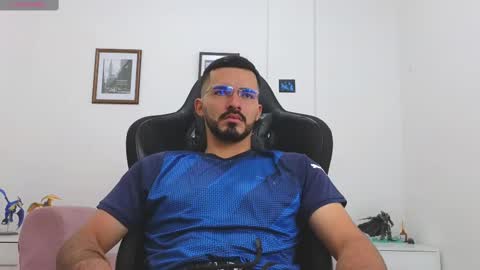 Snapshot of alejandroo_7 chatting on 10/14/25, 05:36 alejandroo_7 online show from 10/14/25, 05:36