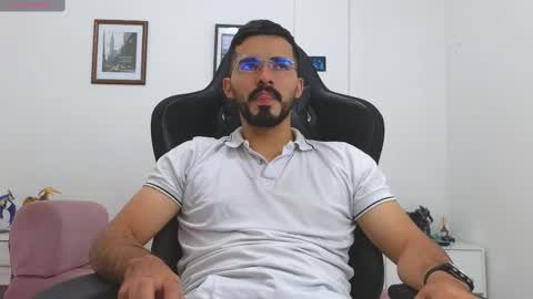 Snapshot of alejandroo_7 chatting on 10/23/25, 07:45 alejandroo_7 online show from 10/23/25, 07:45