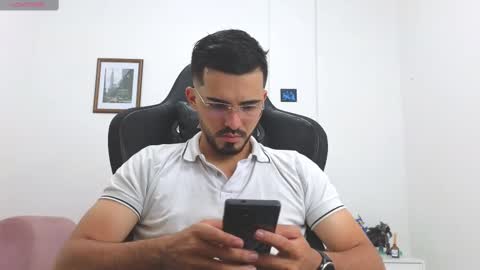 Snapshot of alejandroo_7 chatting on 11/06/25, 08:10 alejandroo_7 online show from 11/06/25, 08:10