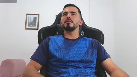 Snapshot of alejandroo_7 chatting on 11/11/25, 06:52 alejandroo_7 online show from 11/11/25, 06:52